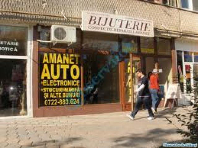 Banii adevărați se fac din gunoaie, amanet și intermediere – la Galați