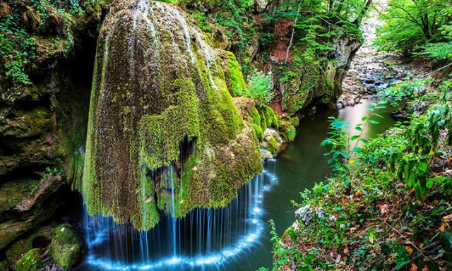 Vizitați parcul național Cheile Nerei-Beușnița pentru a salva o minunăție a naturii