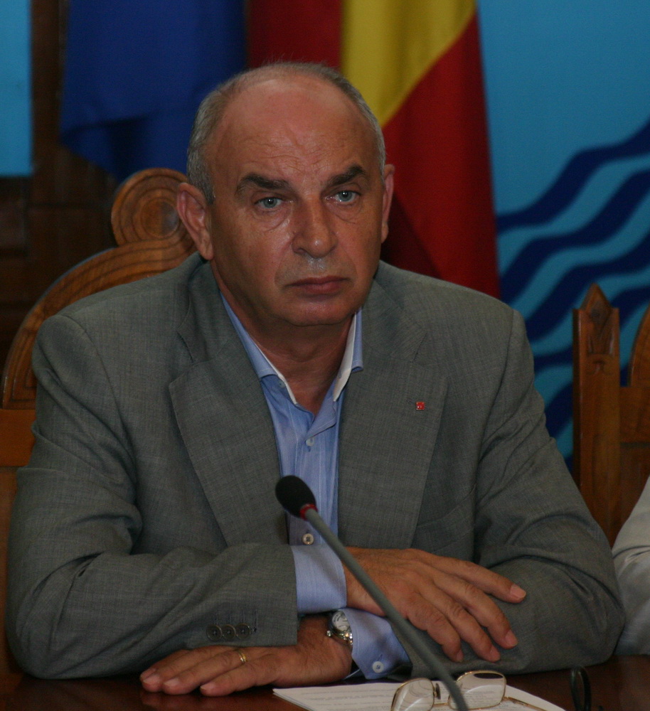 Chebac ameninţă USL că va candida cu orice preţ la Consiliul Judeţului