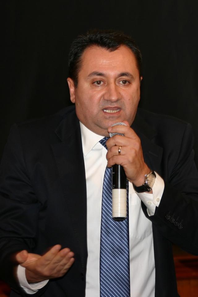 Deputatul PSD Pâslaru-Pintea și-a iubit pițipoacele pe banii municipalității