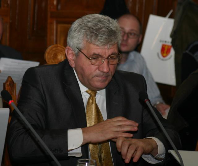 Războiul dintre PSD şi prefect se mută la DNA