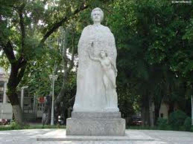 Un veac de la dezvelirea statuii lui Mihai Eminescu