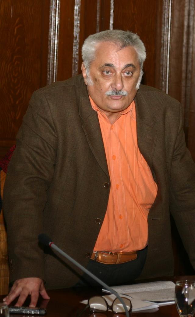 PSD îl umflă pe Bacalbaşa cu pompa sondajelor trucate