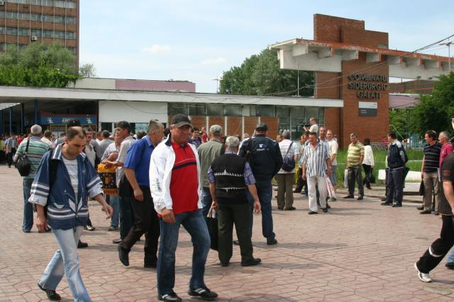 Siderurgiştii pregătesc proteste la poarta ArcelorMittal Galaţi