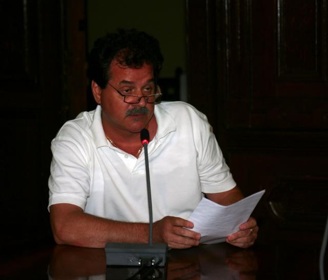Penibilul Florin Melinte se visează din nou director la Teatrul Muzical