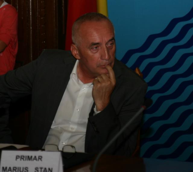 Gălăţenii au plătit 180.000 de euro pe un audit ale cărui rezultate sunt ţinute „la secret” de primar