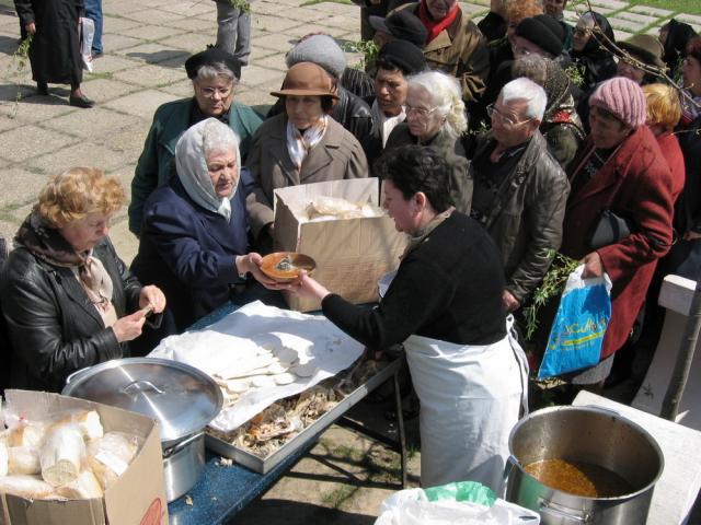 Moș Nicolae a devenit agent electoral