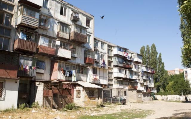Bani europeni - pentru blocurile horror din Galați