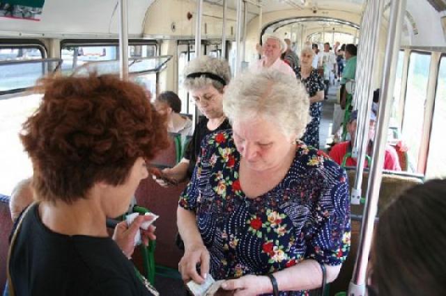 Marius Stan le limitează pensionarilor plimbările cu autobuzul