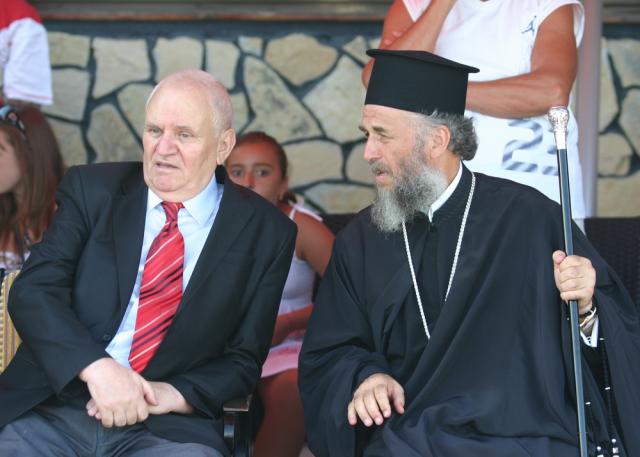 Mizeria din Teatrul Muzical s-a mutat în politicul şi presa gălăţene