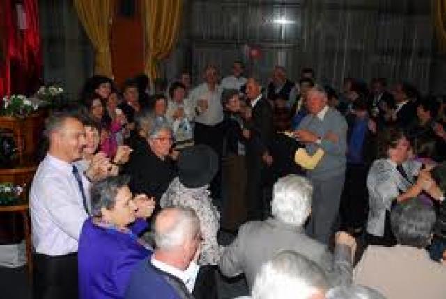 Pensionarii chefuiesc în lanţ ca să fie în formă la proteste