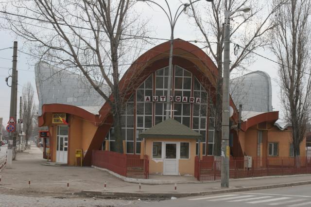 Criza economică subţiază numărul angajaţilor Autogării „Dumony”