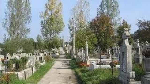 Fiscul gălăţean scoate la vânzare cavouri din Cimitirul Eternitatea