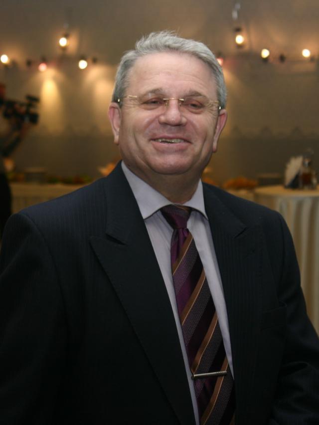 Sindicaliştii lui Tiber caută candidaţi care să le reprezinte interesele
