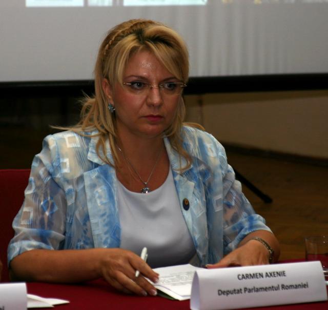 PDL-ista Carmen Axenie a gafat din nou în Parlament