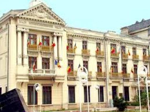 Durbacă şi Gogoncea - buni de plată un milion de euro în urma retrocedării Muzeului de Istorie
