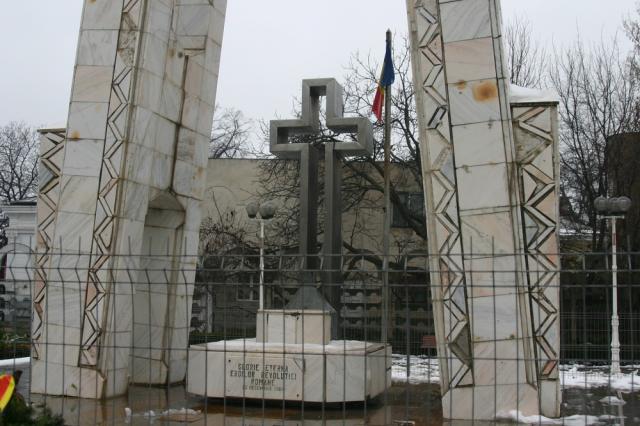 Flacăra recunoștinței veșnice de la Monumentul Eroilor Revoluției va fi aprinsă de la o butelie