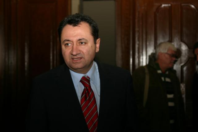 Pâslaru-Pintea şi-a luat în primire mandatul de deputat, declarat ilegal de către ANI