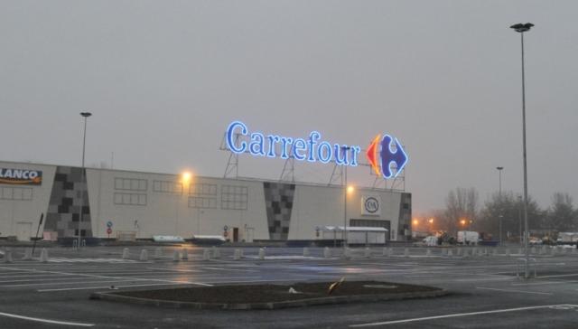 Grupul Carrefour deschide hipermarketul Carrefour Galați