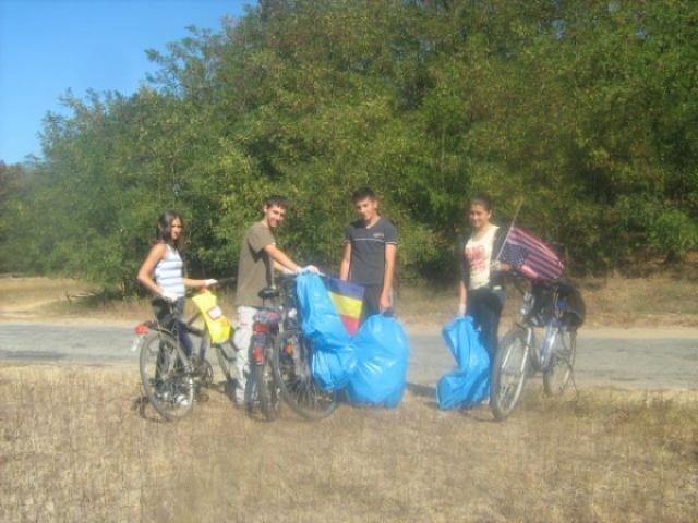 Bike Works organizează prima ecologizare a pădurii de lângă Stadionul Dunărea