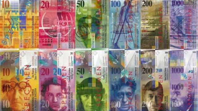 Coroana islandeză şi Dinarul sârbesc cresc - Francul elvețian se depreciază