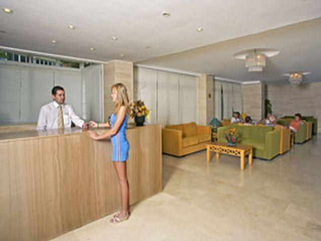 Târg de cariere organizat la Galaţi - oferă 2.000 de locuri de muncă în turism
