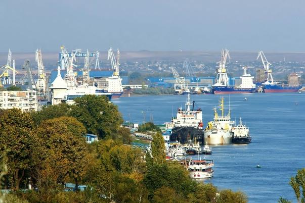 Securistul Corneliu Găvăneanu își modernizează porturile Docuri și Bazinul Nou cu bani publici