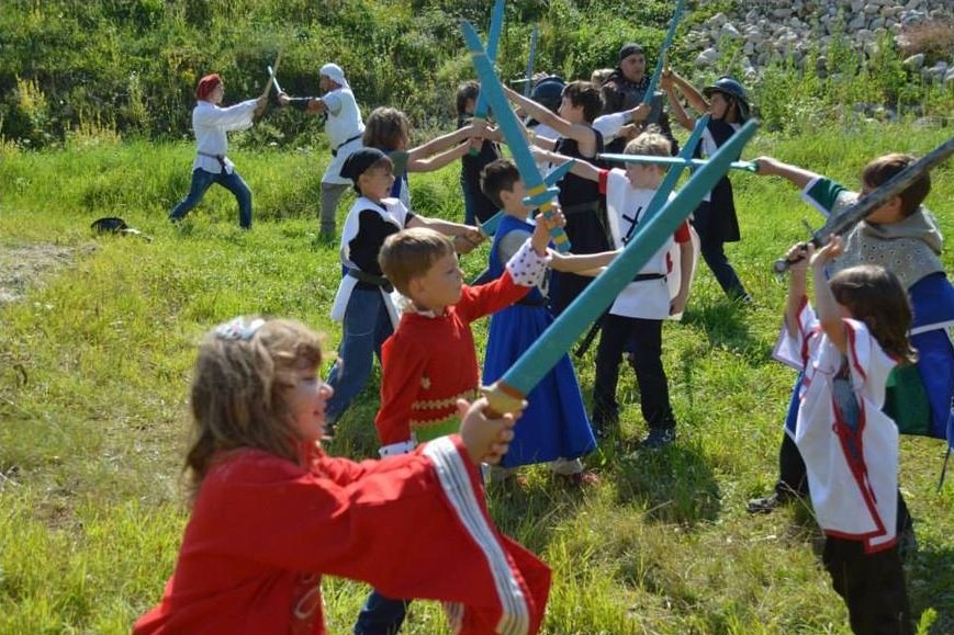 Tabară medievală pentru elevii gălățeni